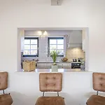 Villa Contemporary In With Private Pool Wellin