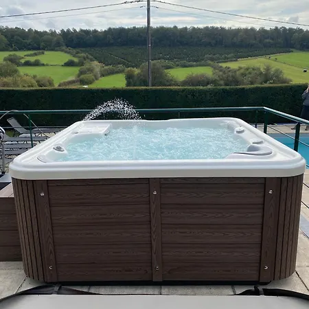 Contemporary In With Private Pool * Wellin