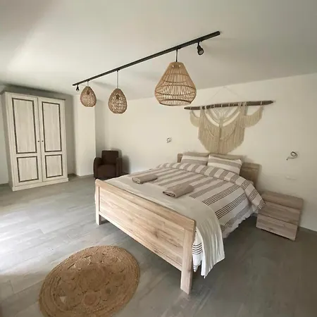 Villa Contemporary In With Private Pool Wellin