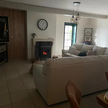 Contemporary In With Private Pool * Wellin