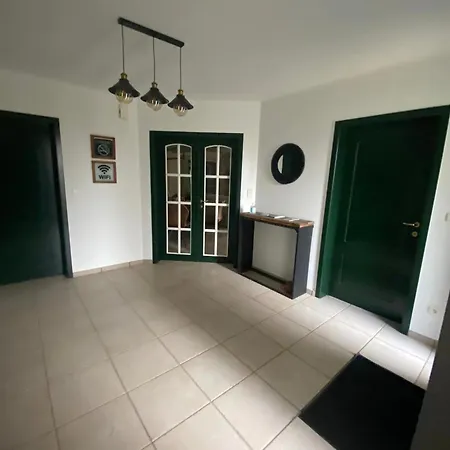 Contemporary In With Private Pool