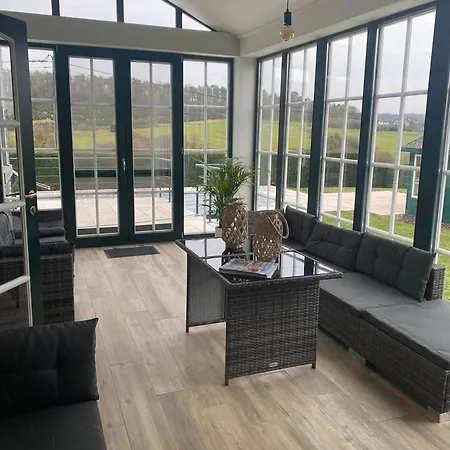 Villa Contemporary In With Private Pool