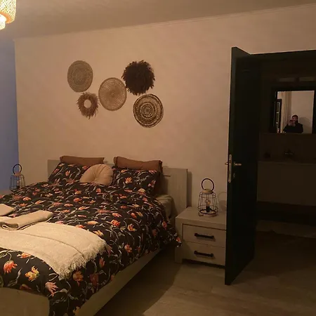 Villa Contemporary In With Private Pool *