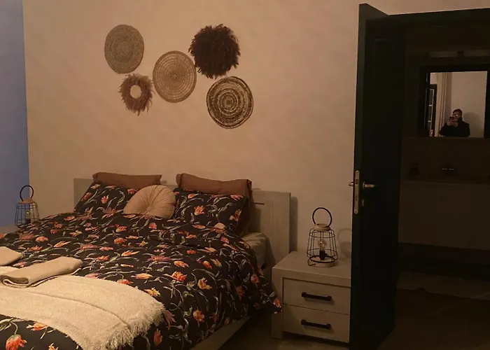 Villa Contemporary In With Private Pool *