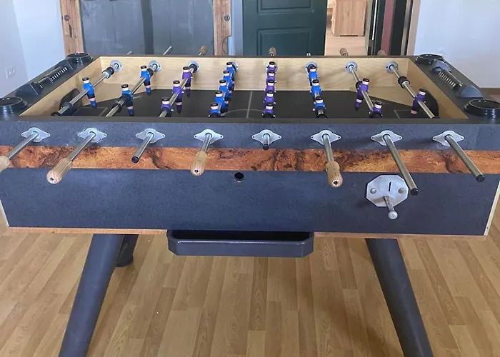 Contemporary In With Private Pool