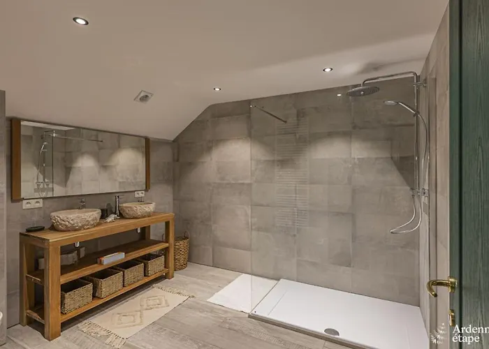 Villa Contemporary In With Private Pool *