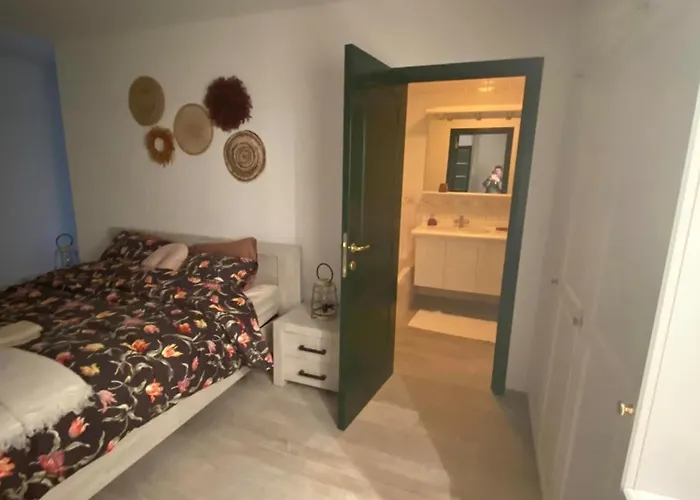 Contemporary In With Private Pool