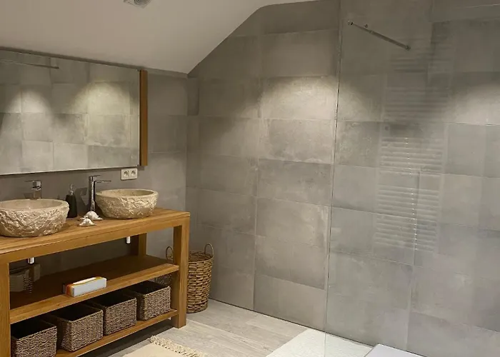 Villa Contemporary In With Private Pool